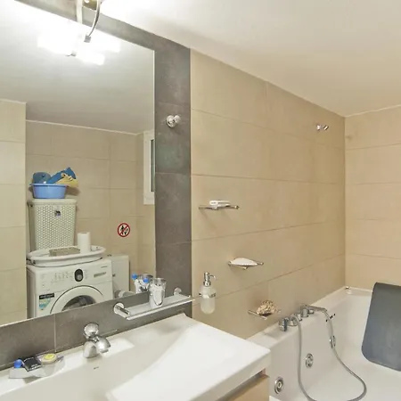 N&n Moschato Seaviews Fully Equipped
